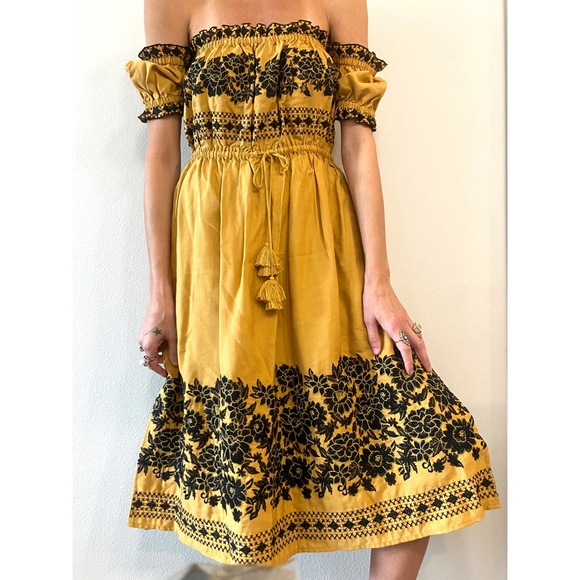 Spell Dresses & Skirts - Spell and the gypsy Venus off the shoulder dress xl